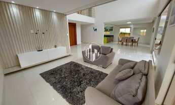 Imagem 3: No Alphaville Casa de 330m2 com 5 Quartos + DCE e Piscina Privativa