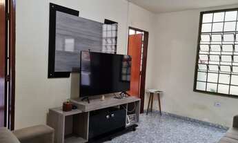 Imagem 5: Jaraguá, Casa 3/4, Suíte, e Barracão na Frente do Imóvel, Avenida Ipê