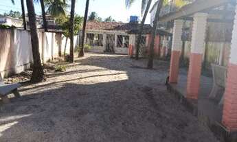 Imagem: Casa de Beira-Mar com saída para a rua