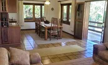 Imagem 6: Casa de condomínio térrea para venda possui 428 metros quadrados com 3 suítes