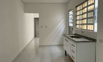 Imagem 7: CASA TÉRREA COM UM QUARTO, PRÓXIMO ESTAÇÃO DE TREM ÁGUA BRANCA