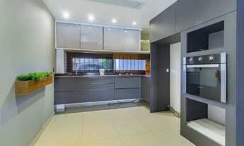 Imagem 3: Casa a venda com 3 dorms, 2 vagas e 199m2. Localizado no bairro Guaruja, na zona sul de Po