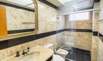 Imagem 4: Lindo ap200m² no coração do Batel, melhor custo/benefício 1suíte e 2demi-suites, 2garagem