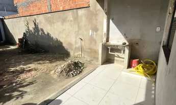 Imagem 2: Casa à venda em rua pública