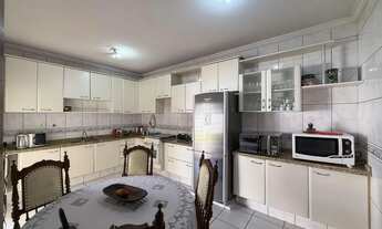 Imagem 7: Sobrado à venda em condomínio fechado  suíte com closet e área gourmet