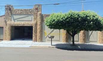 Imagem 3: Casa com 4 dormitórios para alugar, 200 m² por R$ 6.800/mês - Jardim Adriana II - Londrina