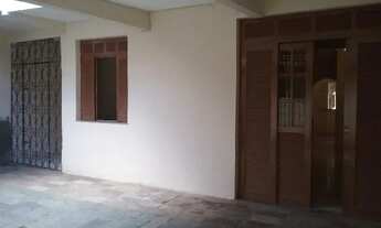 Imagem: VENDO CASA AMPLA 2/4 REVERSIVEL PARA 3/4