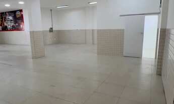 Imagem 2: RC Galpão / depósito com 4 vagas na garagem