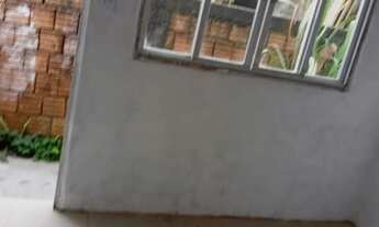 Imagem 5: Aluga se kitinet para casal na santa Lídia local tranquilo terreno individual