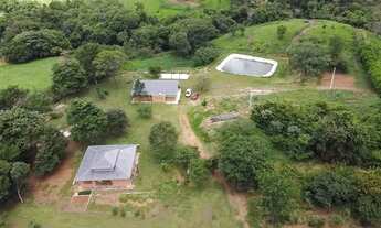 Imagem 2: Magnífico Sítio 23.000m² em Pirenópolis - 2 Casas, Córrego e Infraestrutura Completa