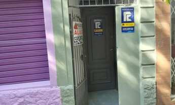 Imagem 2: Casa com 02 dormitórios, excelente estado e ótima localização em uma das melhores ruas de