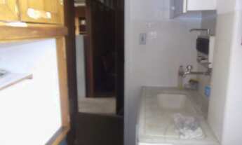 Imagem 6: Andar comercial com 2 salas pequenas e 1 bem grande no centro