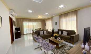 Imagem 3: Casa de condomínio para venda possui 250 metros quadrados com 4 quartos