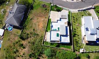 Imagem 7: Linda casa totalmente plana semi-mobiliada, rodeada de casas de alto padrão