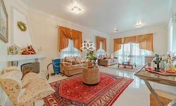 Imagem 2: Casa reformada no Alphaville 4. Agende sua visita e se encante!