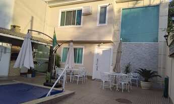 Imagem: Casa Duplex com 3 quartos, sendo 2 suítes