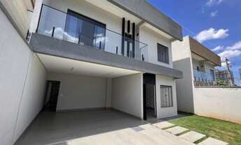 Imagem: Vende maravilhoso sobrado de Três suites