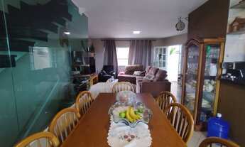 Imagem 6: Lindo Sobrado com 03 dormitórios e 05 vagas