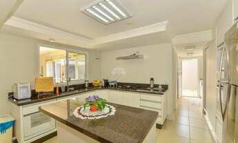 Imagem 3: Casa a venda com 215 m² com 5 quartos no Bairro Fanny - Curitiba - PR