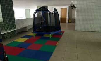 Imagem 3: Apartamento para aluguel possui 62 metros quadrados com 2 quartos em Ponta Verde - Maceió