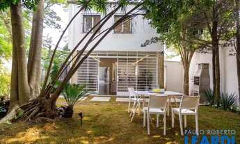 Imagem 5: CASA ASSOBRADADA - MOEMA PÁSSAROS - SP