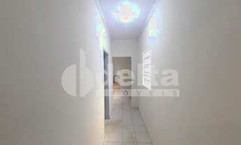 Imagem 3: Casa para aluguel, 2 quartos, 1 vaga, Martins - Uberlândia/MG