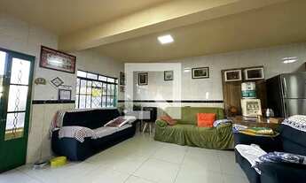 Imagem 3: Casa à Venda - Santos Dumond, 4 Quartos, 240 m2