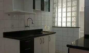 Imagem 7: Aluga-se apartamento com 03 dormitórios, sendo um deles, suíte. Os quartos, contam com arm