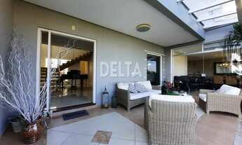 Imagem 5: Casa com 457 m² de área construída, terreno 551 m², ótima localização, vista panorâmica, 0