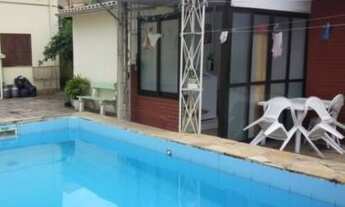 Imagem 2: Casa para Venda - 330m², 5 dormitórios, sendo 1 suites, 7 vagas - Menino Deus