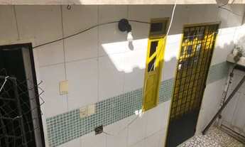 Imagem 2: Casa em Castelo Branco, 2/4 com área externa