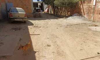 Imagem 5: Residencial Paraíso casa 2 quartos + sobrado lateral com 2 Aptºs 2 quartos R$ 215.000