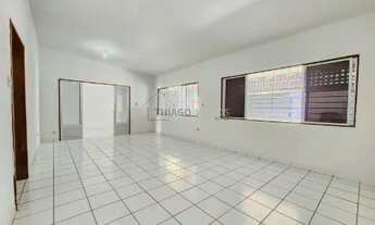 Imagem 3: Casa alto padrão com ampla área de lazer