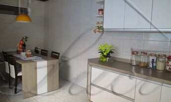 Imagem 5: CASA RESIDENCIAL com 3 dormitórios à venda com 110m² por R$ 410.000,00 no bairro Hauer - C