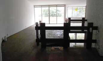 Imagem 4: Ampla casa. Em Viçosa-MG