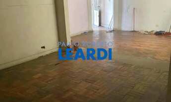 Imagem: CASA SOBREPOSTA - ACLIMAÇÃO - SP