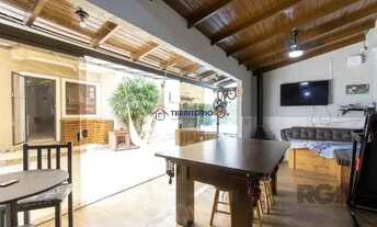 Imagem 4: Casa em Porto Alegre, no bairro Aberta Dos Morros, com 5 dormitório(s), e 5 banheiros, à v