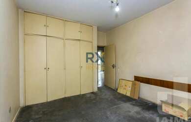 Imagem 9: Apartamento com vista livre, janelão chão ao teto, pé direto alto com muita luz solar!