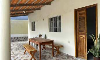 Imagem 2: Casa com piscina na praia