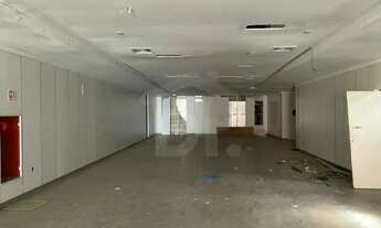 Imagem 4: Loja Comercial de Alto Padrão para Locação em Belém-PA, Bairro Campina: 900m², 2 Banheiros