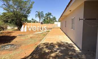 Imagem 3: Casa Mansões Aeroporto 250m² com 03 quartos - Uberlândia - MG