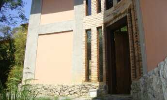 Imagem 3: Linda casa 3 quartos quintal enorme com sensação de montanha pertinho do mar..