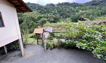 Imagem 4: Casa semi mobiliada à venda com 4 dormitórios e amplo terreno contendo 1.198,00m² localiza