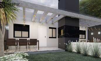 Imagem 3: Novidade em Capão da Canoa - 1 quadra do mar - Casa com fachada diferenciada