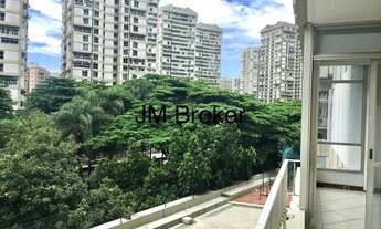 Imagem 2: Delicioso sol da manhã! Ótima varanda! Lindo apartamento de três quartos, à venda em São C