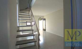 Imagem 3: Excelente sobrado de esquina apenas 900 metros do mar