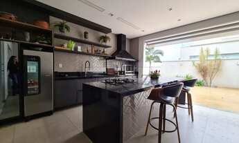 Imagem 7: Casa de condomínio para aluguel possui 417 metros quadrados com 4 quartos