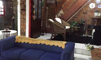 Imagem 3: Casa de condomínio sobrado para aluguel e venda tem 183 metros quadrados com 5 quartos