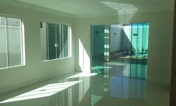 Imagem 4: Casa de condomínio térrea para aluguel tem 320 metros quadrados com 3 quartos