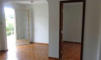 Imagem 2: Oportunidade Única! Casa Antiga e Reformada com 4 Quartos, Edícula e Garagem